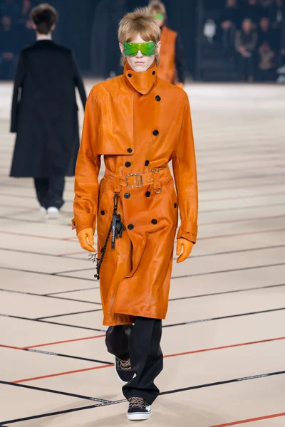 Look 40
